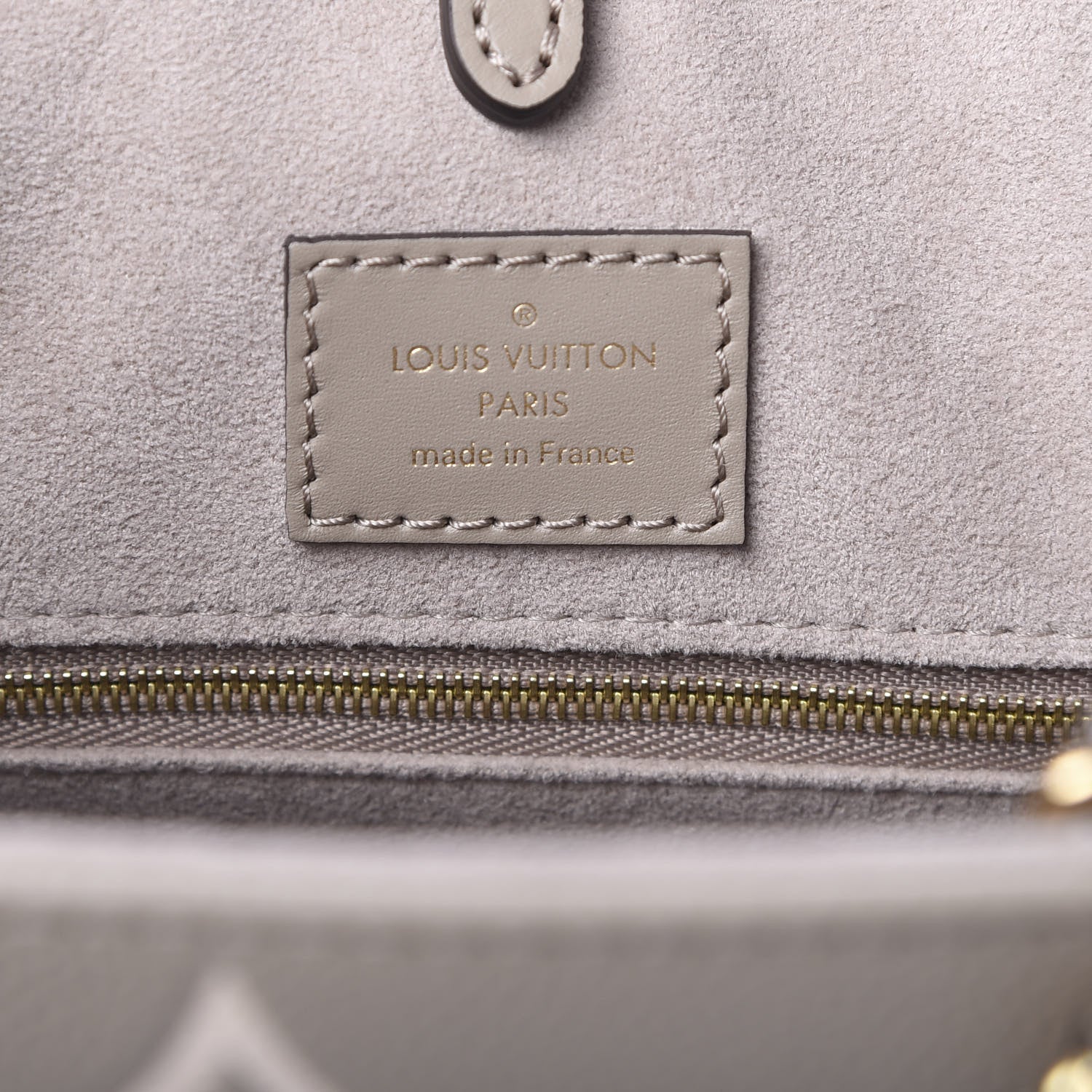Louis Vuitton Empreinte Monogram Giant Onthego MM Tourterelle Creme 5 of 9