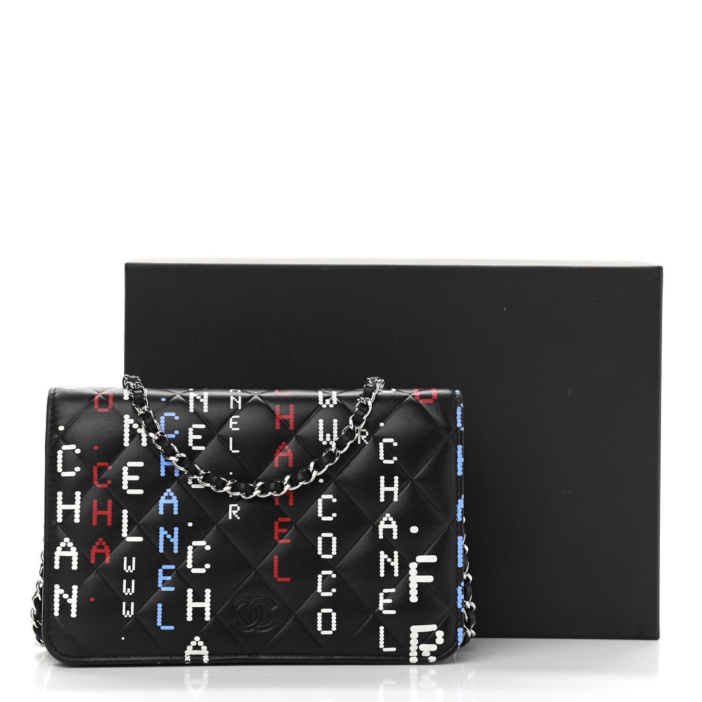 Lambskin Quilted Data Center Wallet On Chain WOC Black