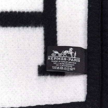 Hermes Wool Cashmere Avalon III Blanket Ecru Black 3 of 3
