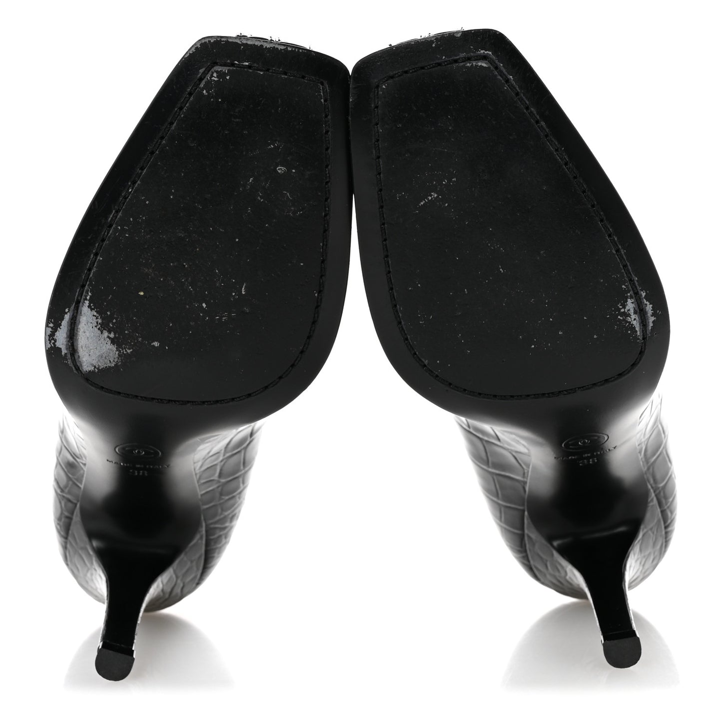 Crocodile Embossed Patent Calfskin Pumps 38 Black