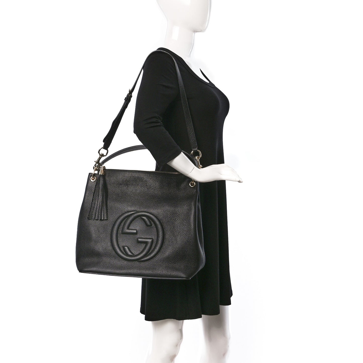 Pebbled Calfskin Large Soho Hobo Black