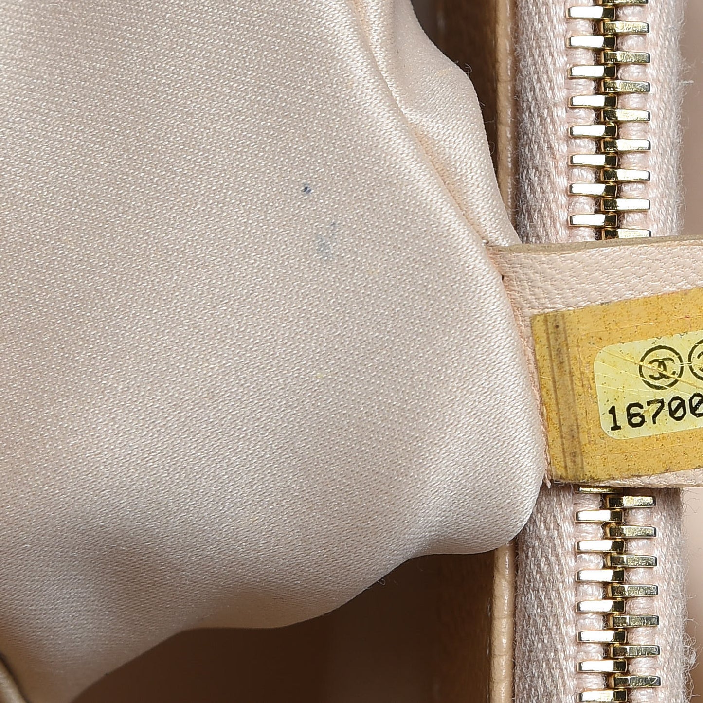 Caviar Quilted Grand Shopping Tote GST Beige Clair