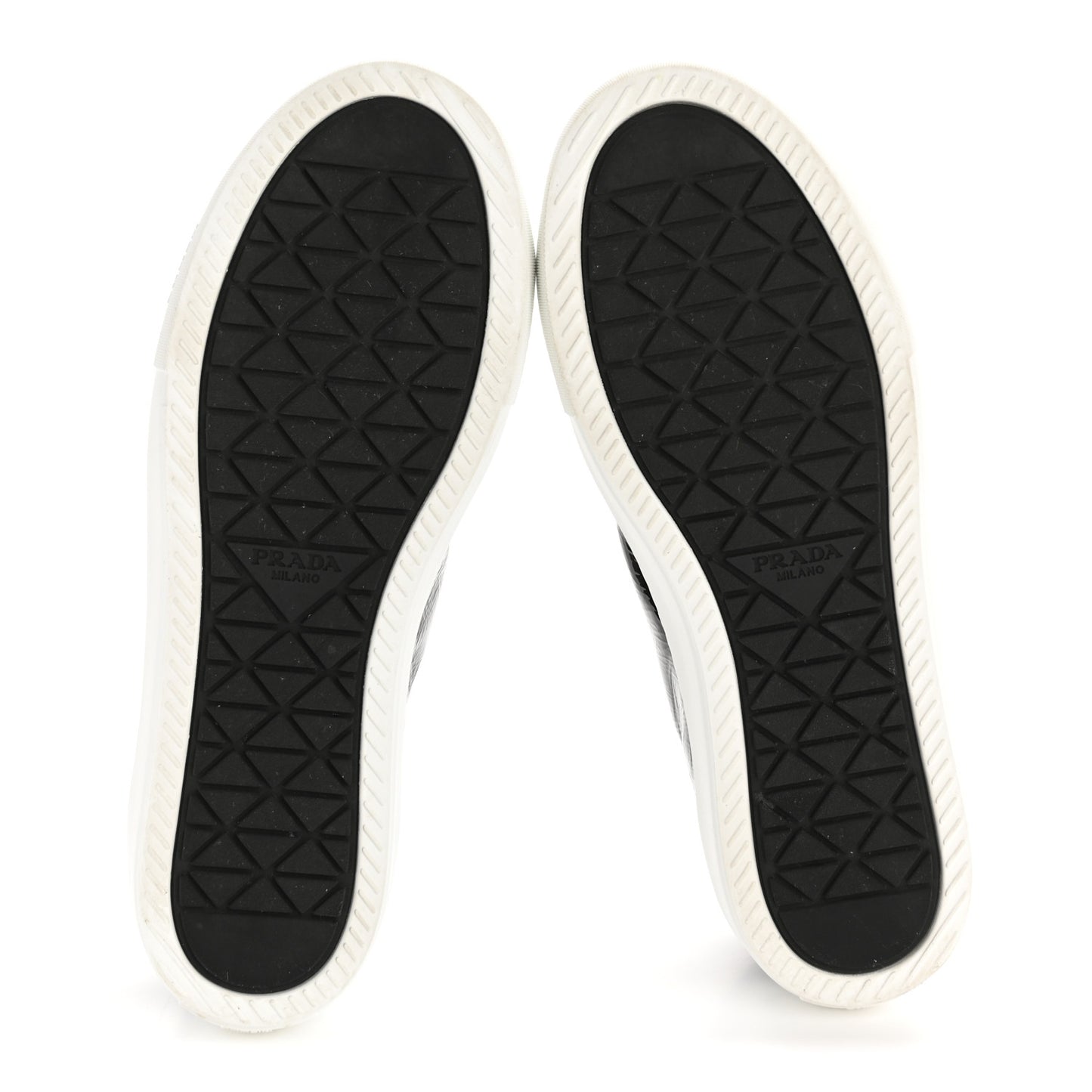 Patent Naplak Triangle Logo Womens Low Top Sneakers 38 Black White