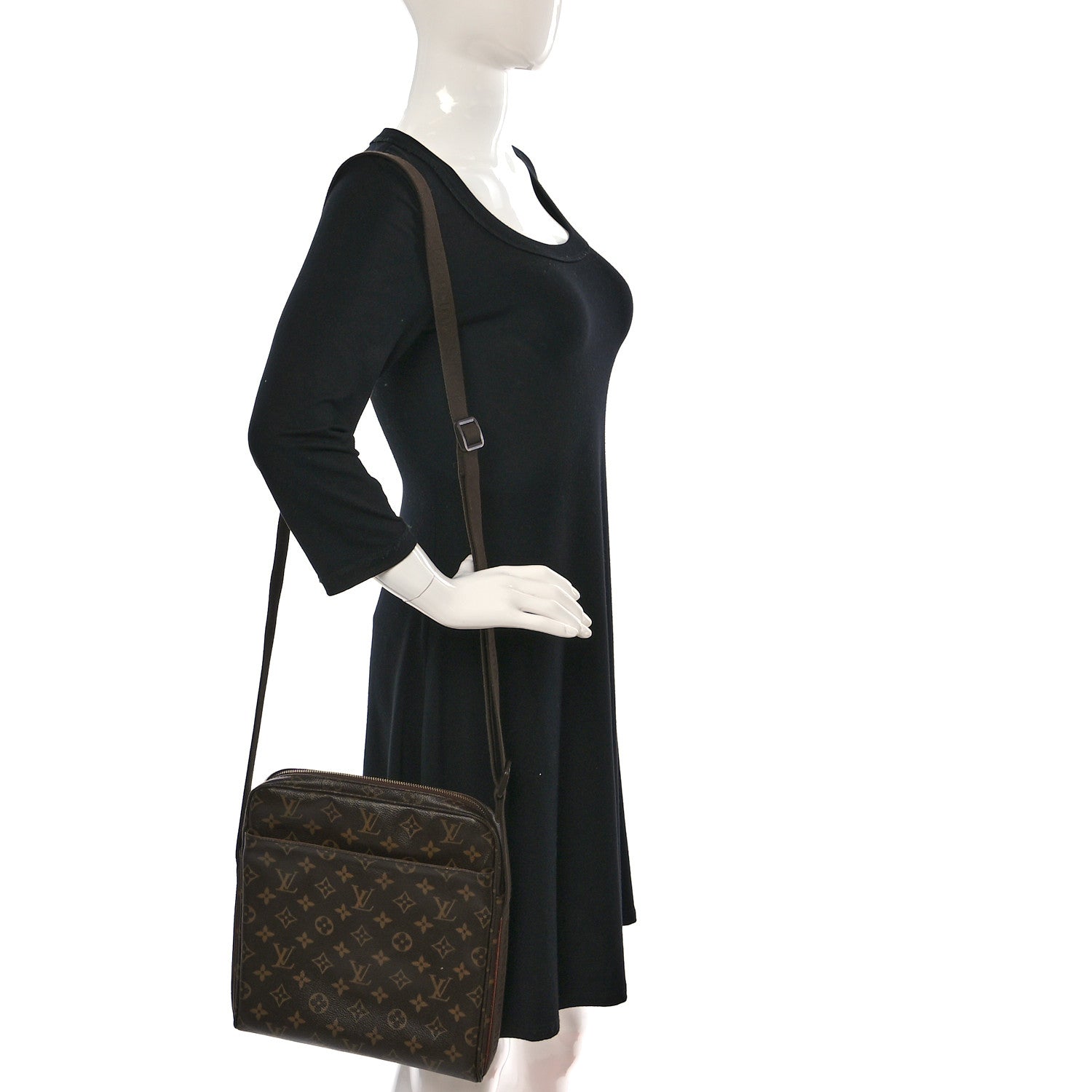 Louis Vuitton Monogram Trotteur Beaubourg 2 of 10