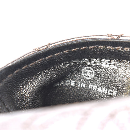 Chanel Metallic Aged Calfskin Quilted 2.55 Reissue Phone Case Silver 5 of 8