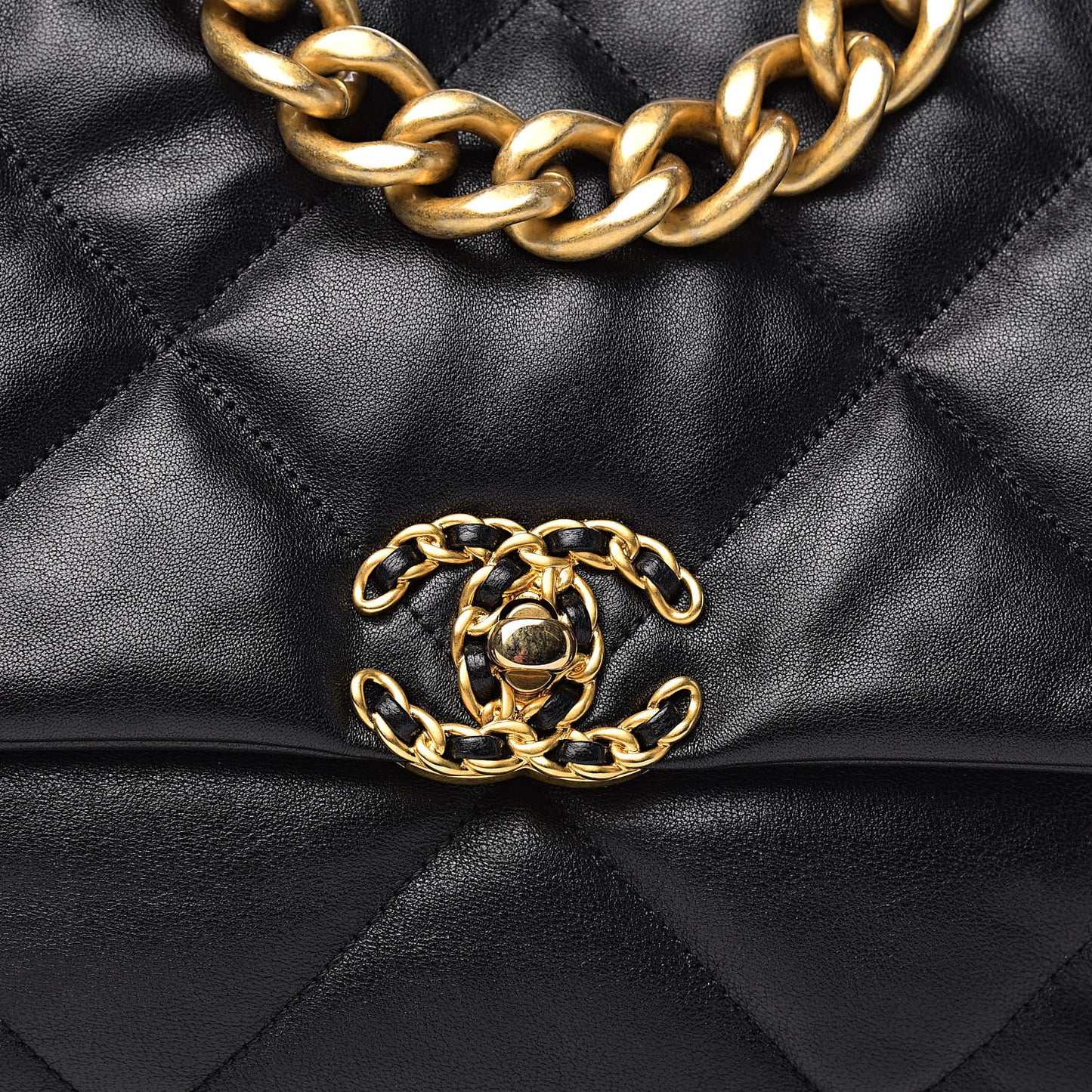 Lambskin Quilted Large 19 Flap Black