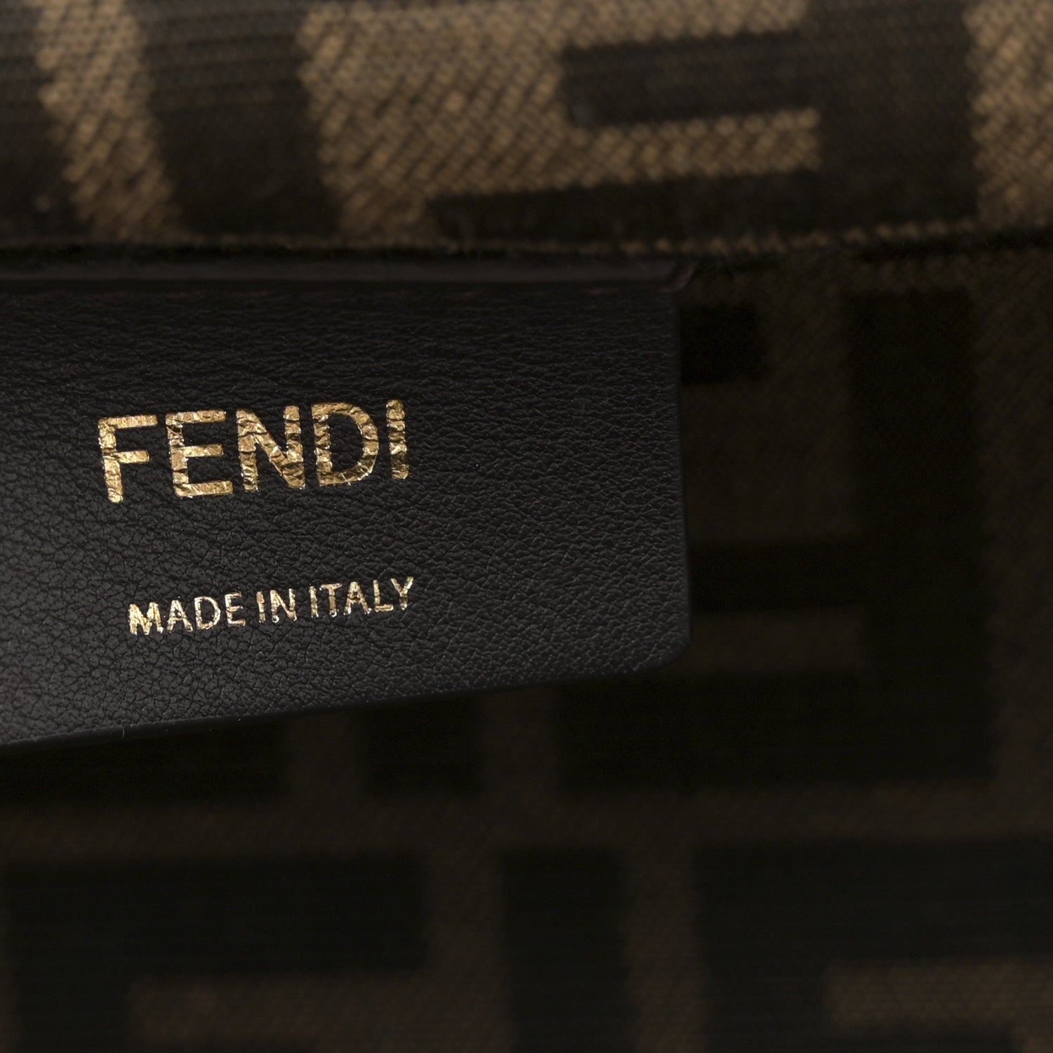 Fendi Shiny Nappa Midi Fendi First Ciclamino Pilar 1766232