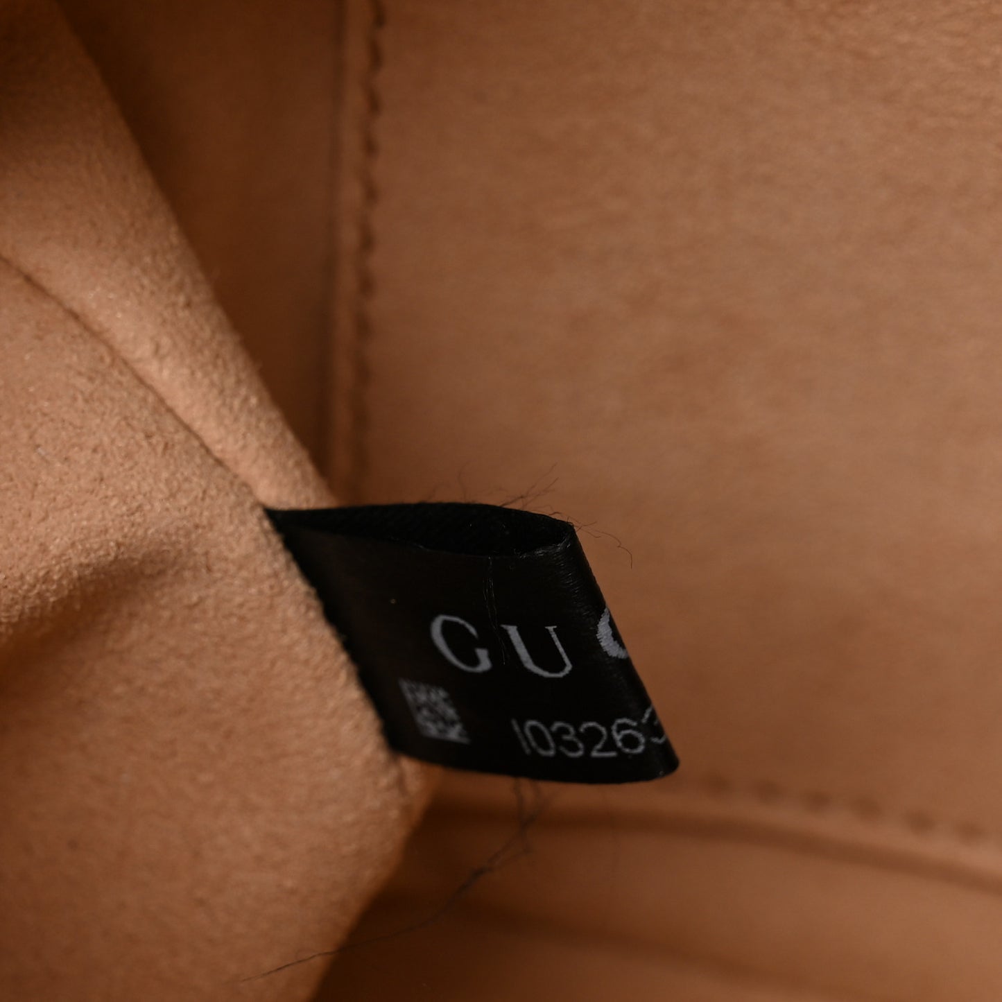 Calfskin Matelasse Small GG Marmont Chain Shoulder Bag Banana
