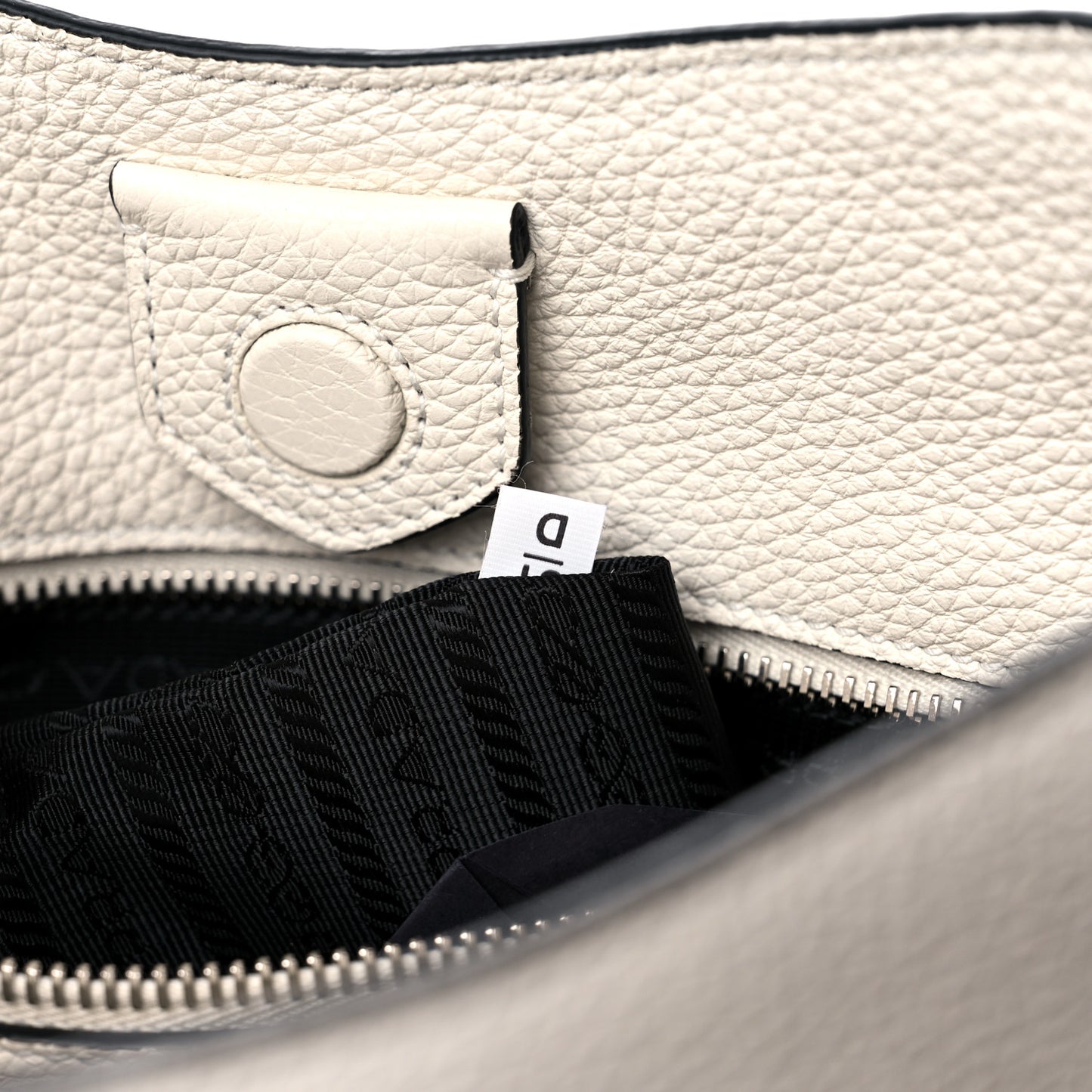 Vitello Daino Soft Hobo Messenger Bag White