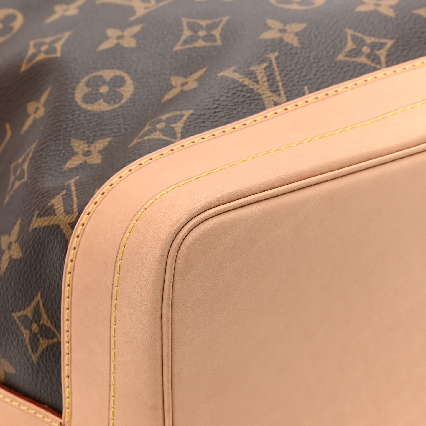 Monogram Noe