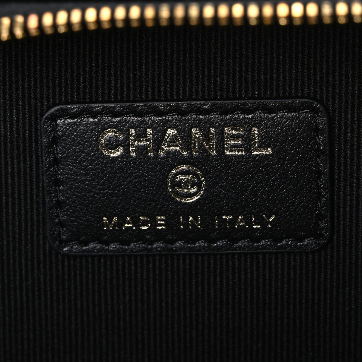 Caviar Quilted Top Handle Vanity With Chain Black