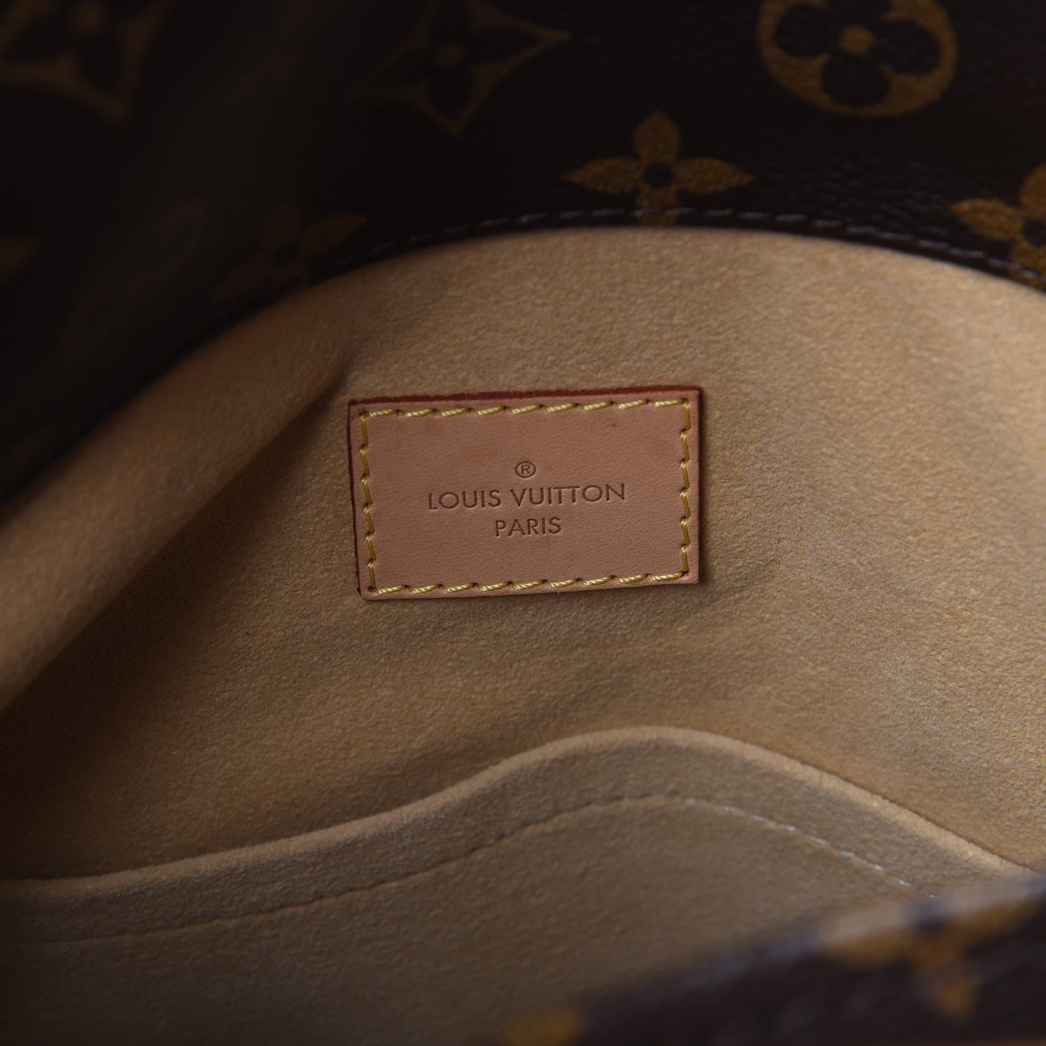 Louis Vuitton Monogram Artsy MM 6 of 10