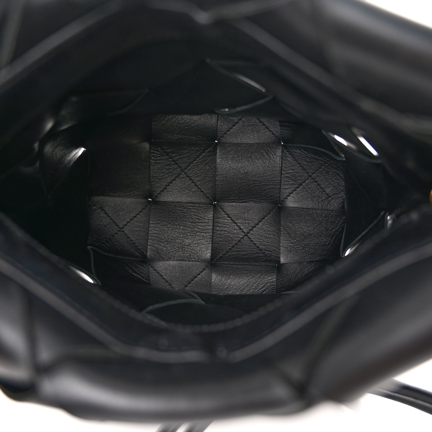 Bottega Veneta Nappa Maxi Intrecciato Clasp Bucket Bag Black 5 of 10