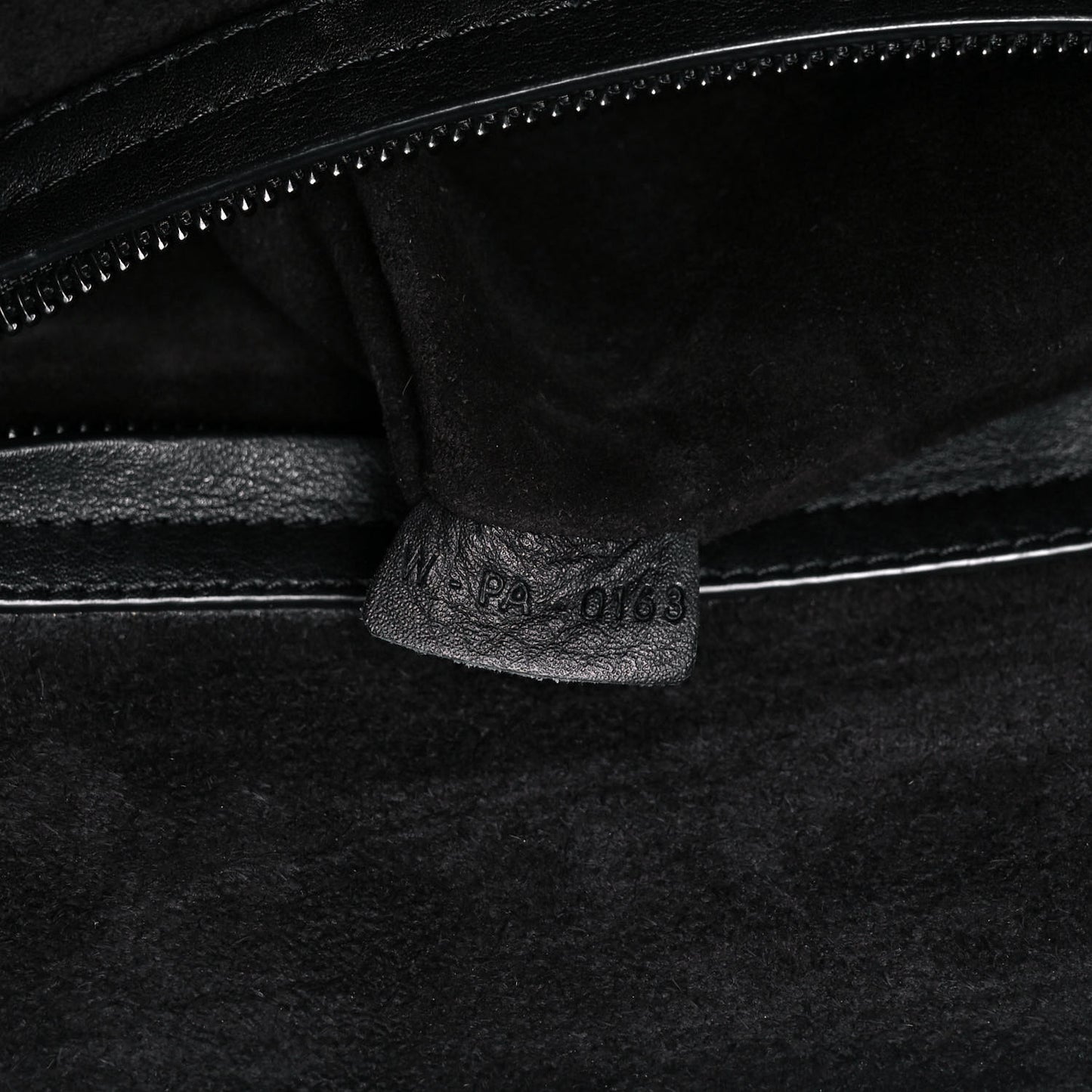 Supple Calfskin Medium Phantom Luggage Black