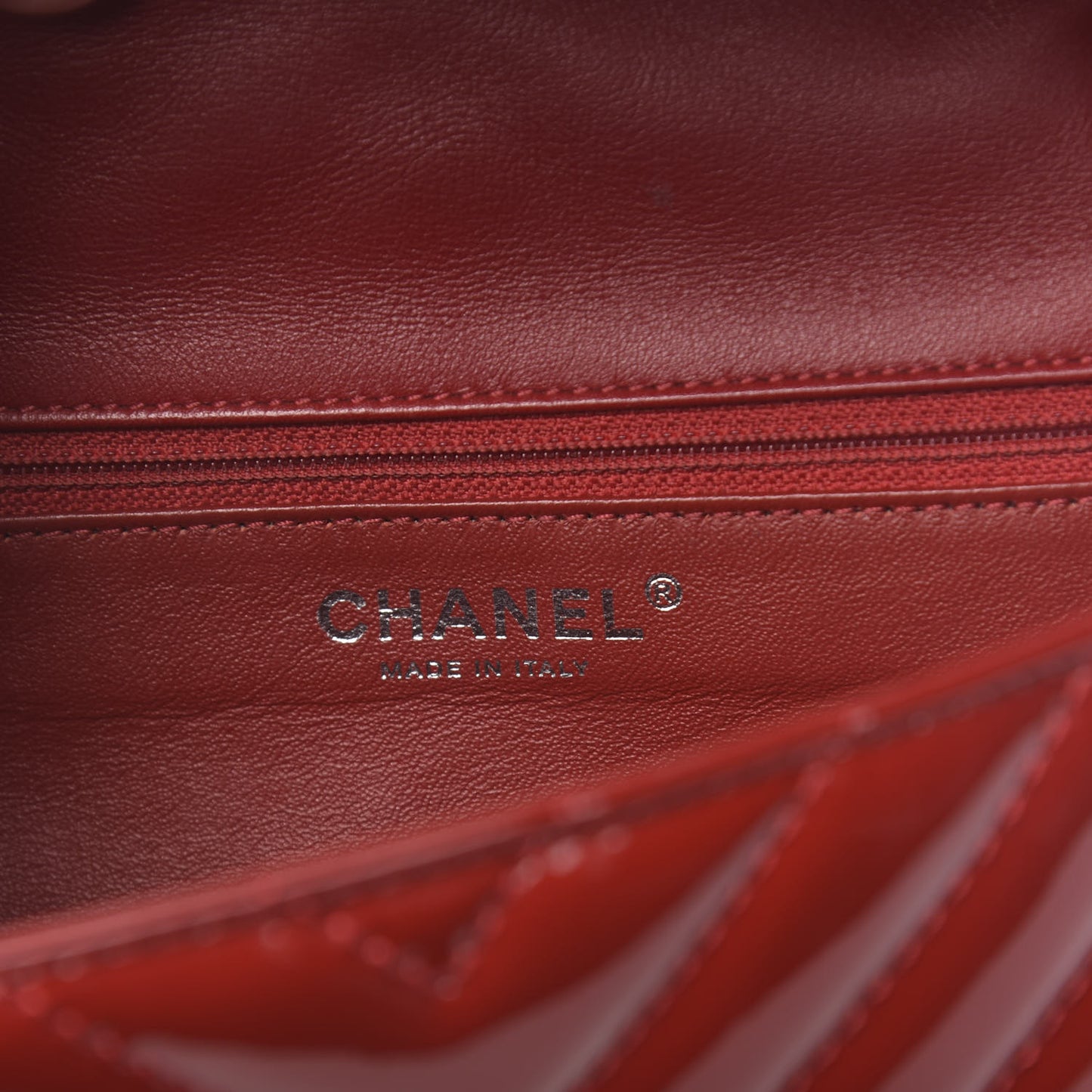 Patent Chevron Quilted Medium Single Flap Red