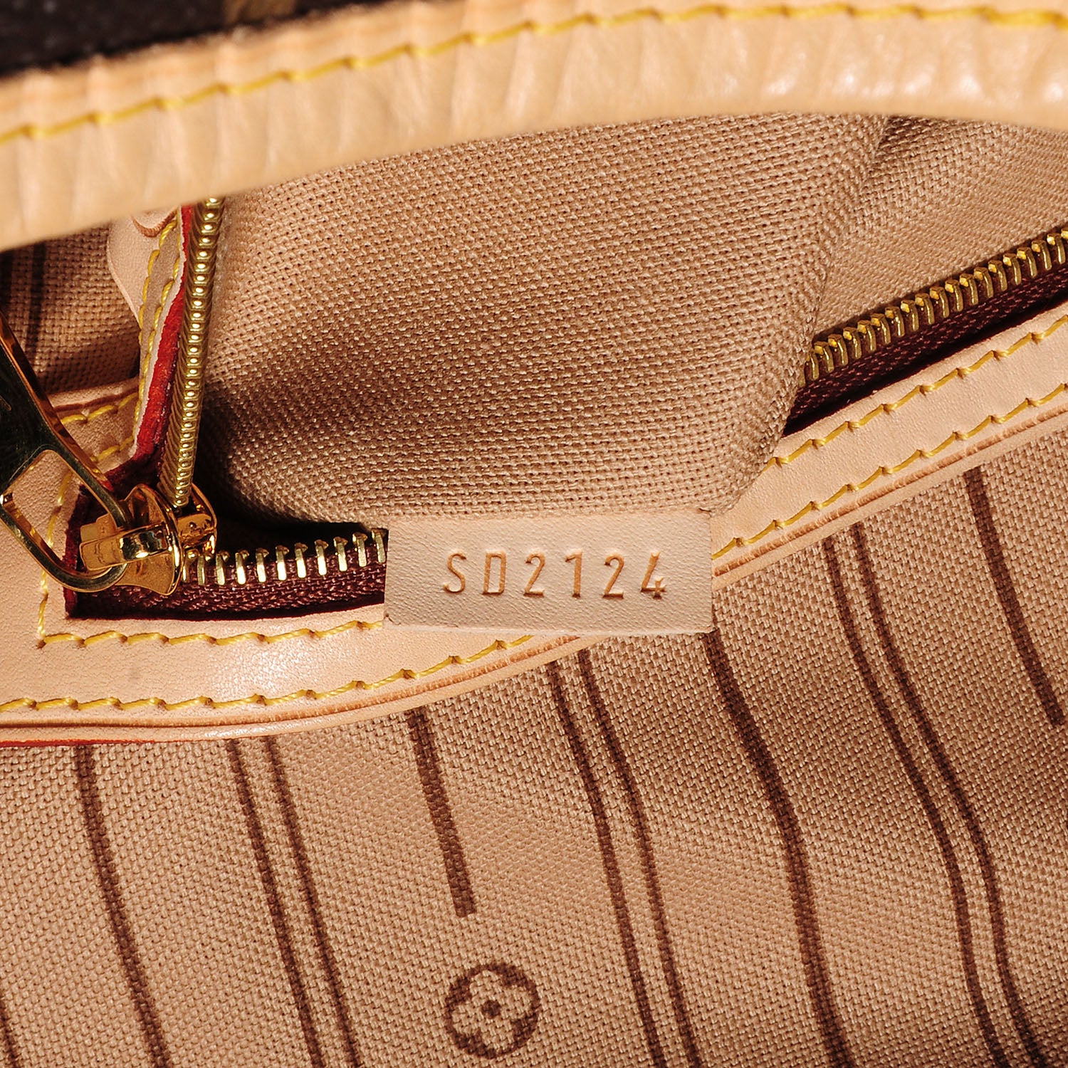 Louis Vuitton Monogram Delightful MM 8 of 8