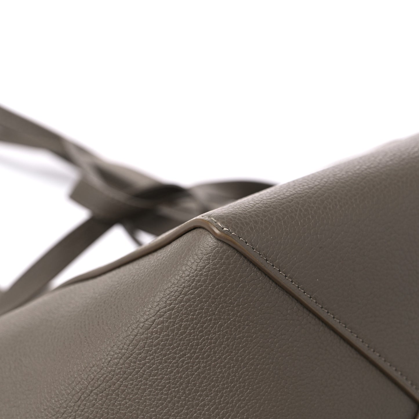 Soft Grained Calfskin Small Belt Cabas Phantom Taupe