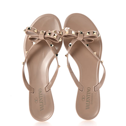 Valentino Garavani PVC Jelly Rockstud Bow Thong Sandals 39 Poudre 2 of 8