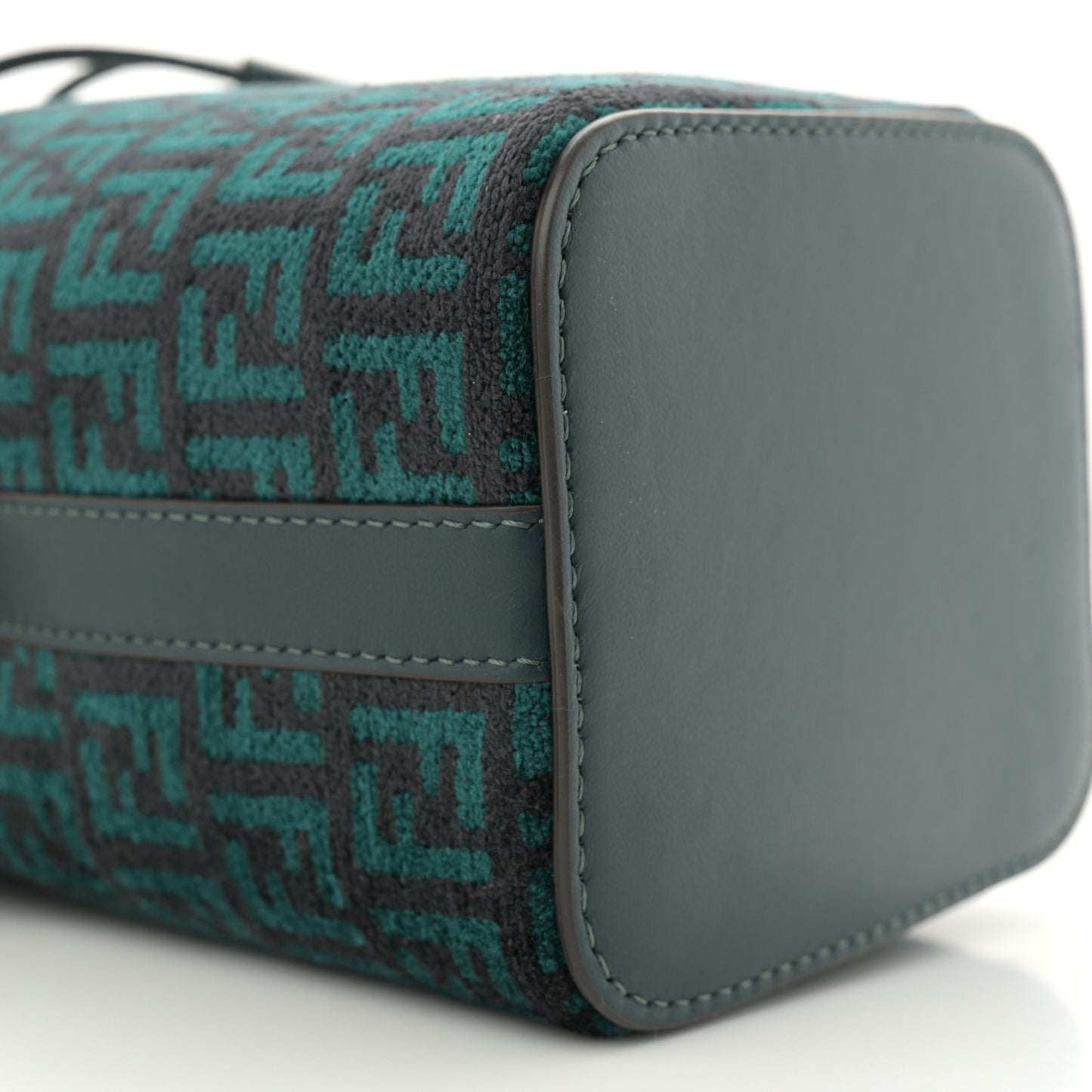 Chenille Vitello F is Fendi Micro FF Mini Mon Tresor Bucket Bag Verde Inglese