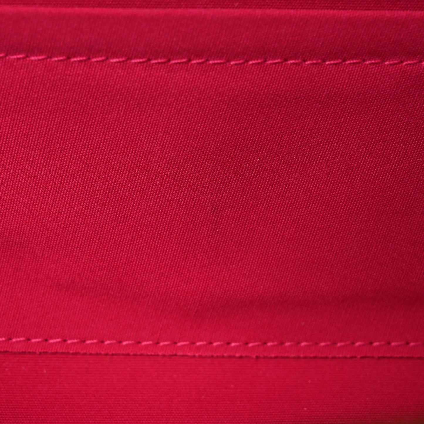 Vernis Sullivan Horizontal GM Fuchsia