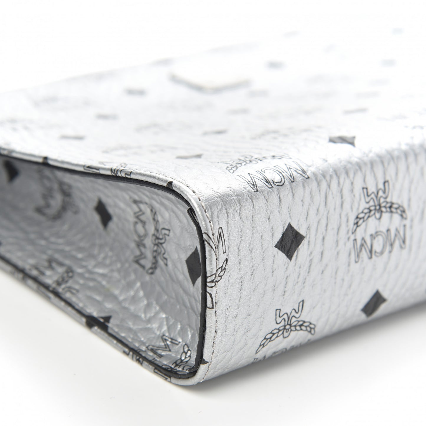 Metallic Visetos Medium Zip Pouch Silver