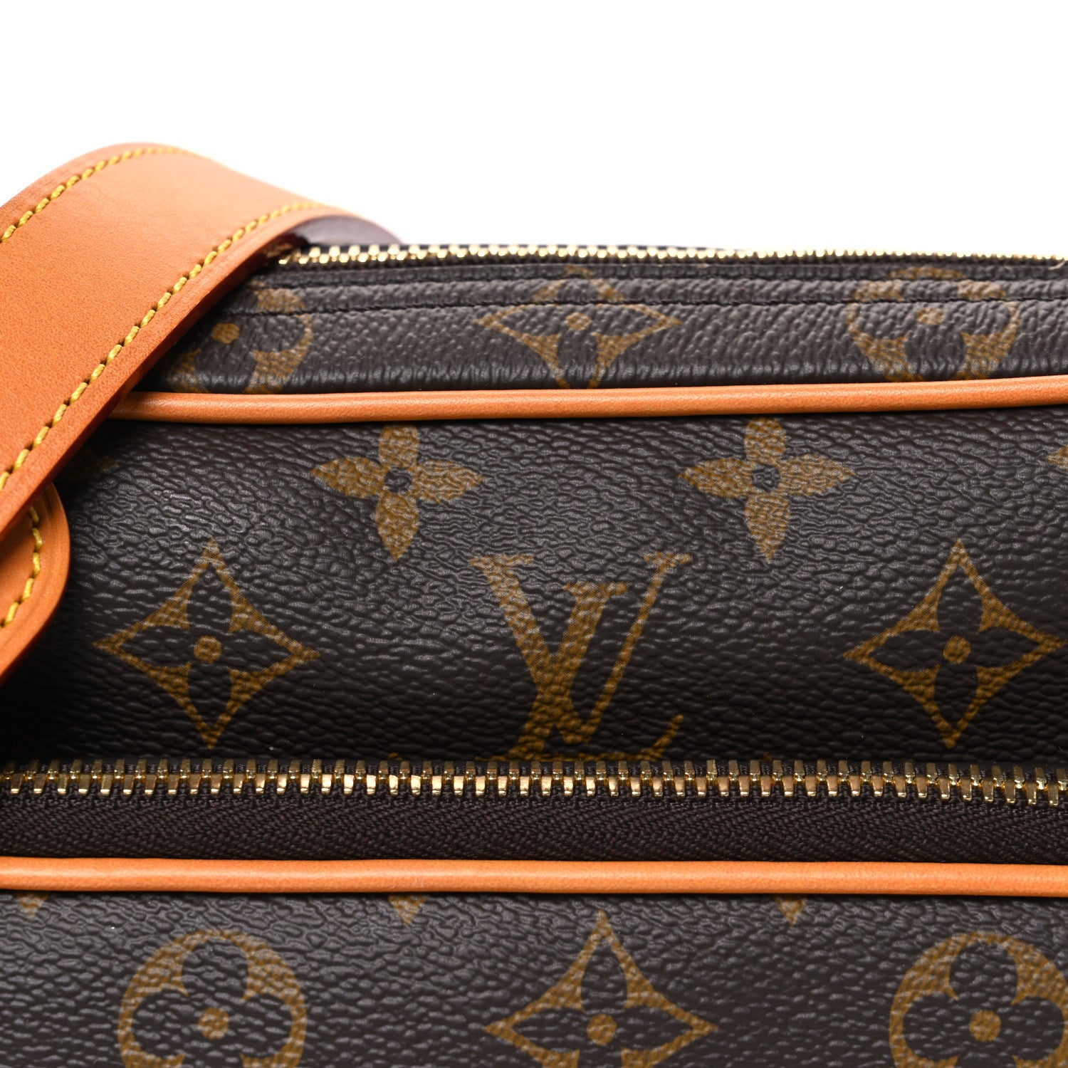 AMLouis Vuitton モノグラムボディバッグ Authentic Louis Vuitton Vintage Monogram Canvas Amazone PM