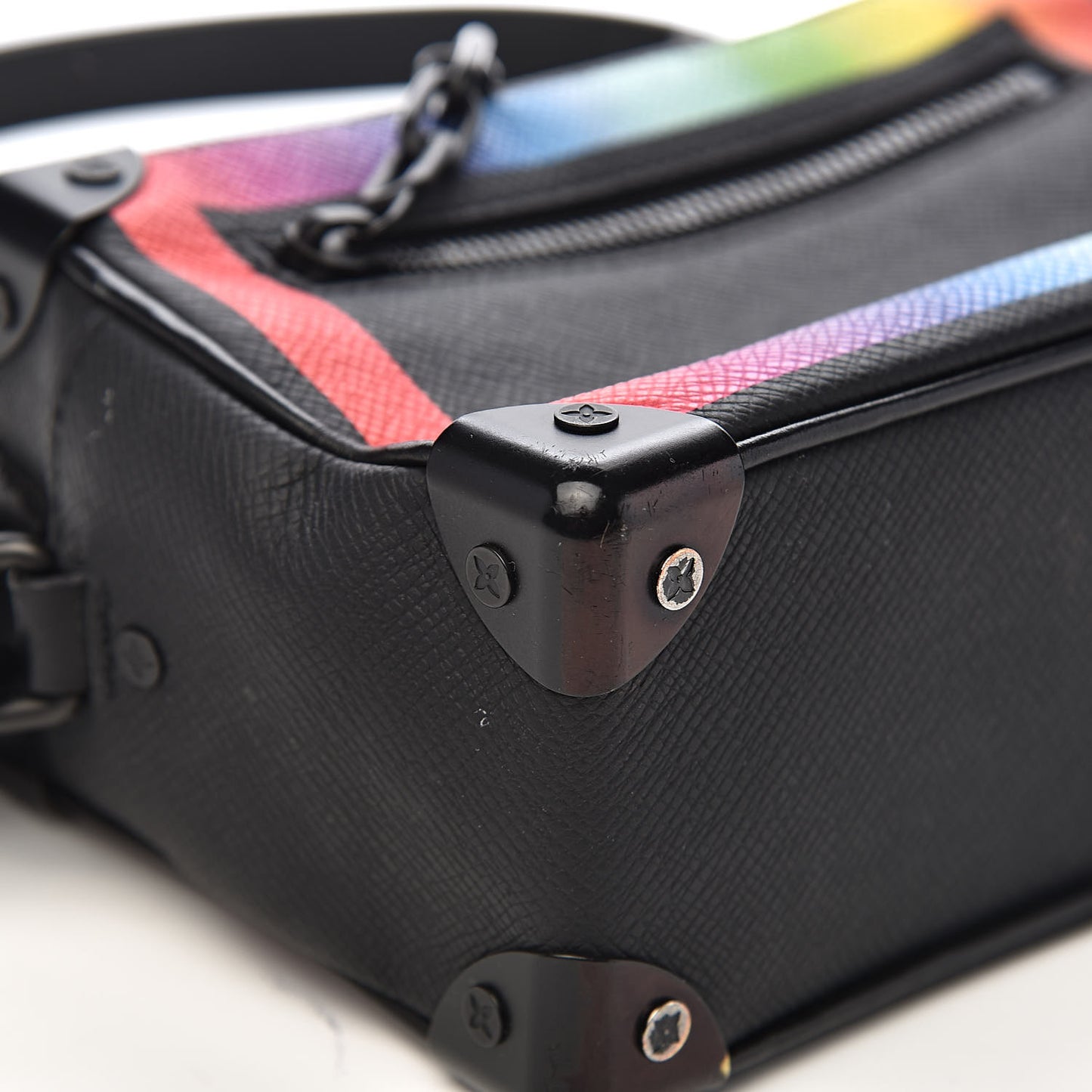 Taiga Rainbow Mini Soft Trunk Black