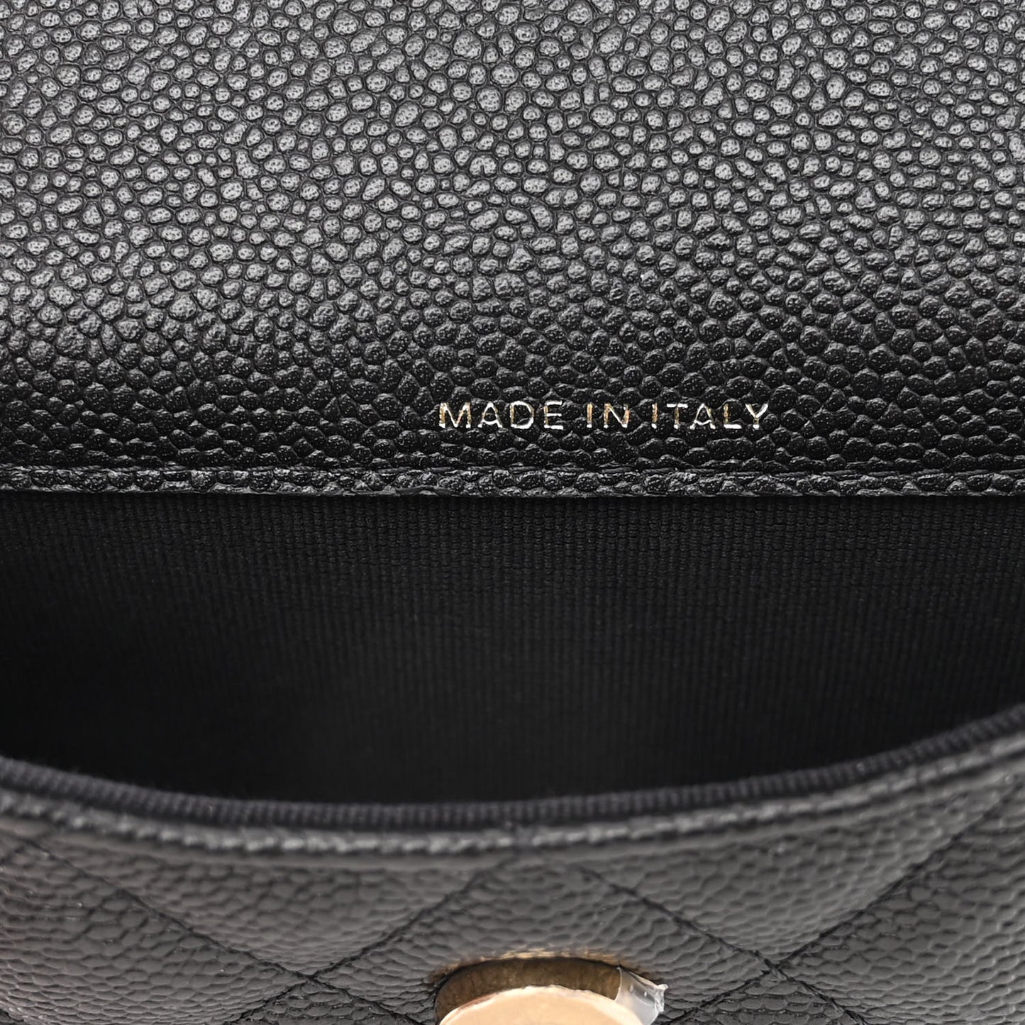 Caviar Quilted Sweetheart Clutch With Chain Black