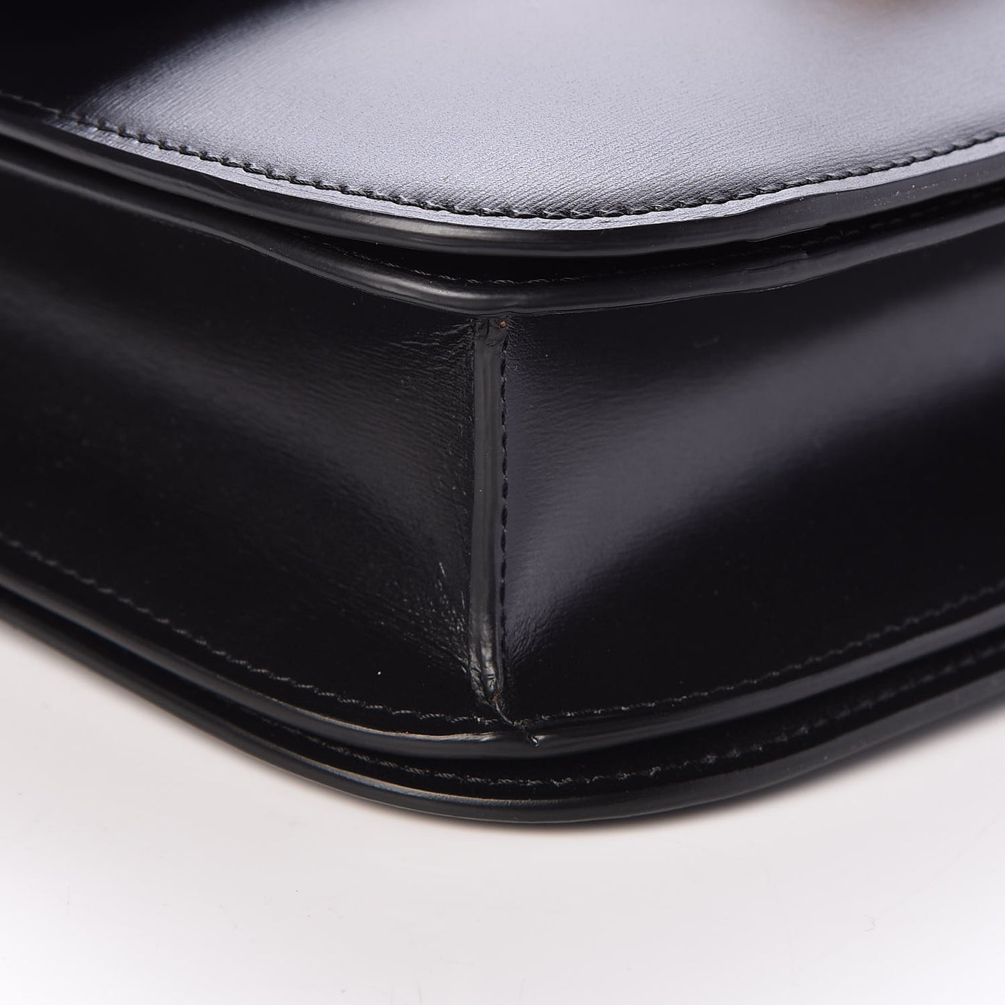 Box Calfskin Medium Classic Box Flap Bag Black