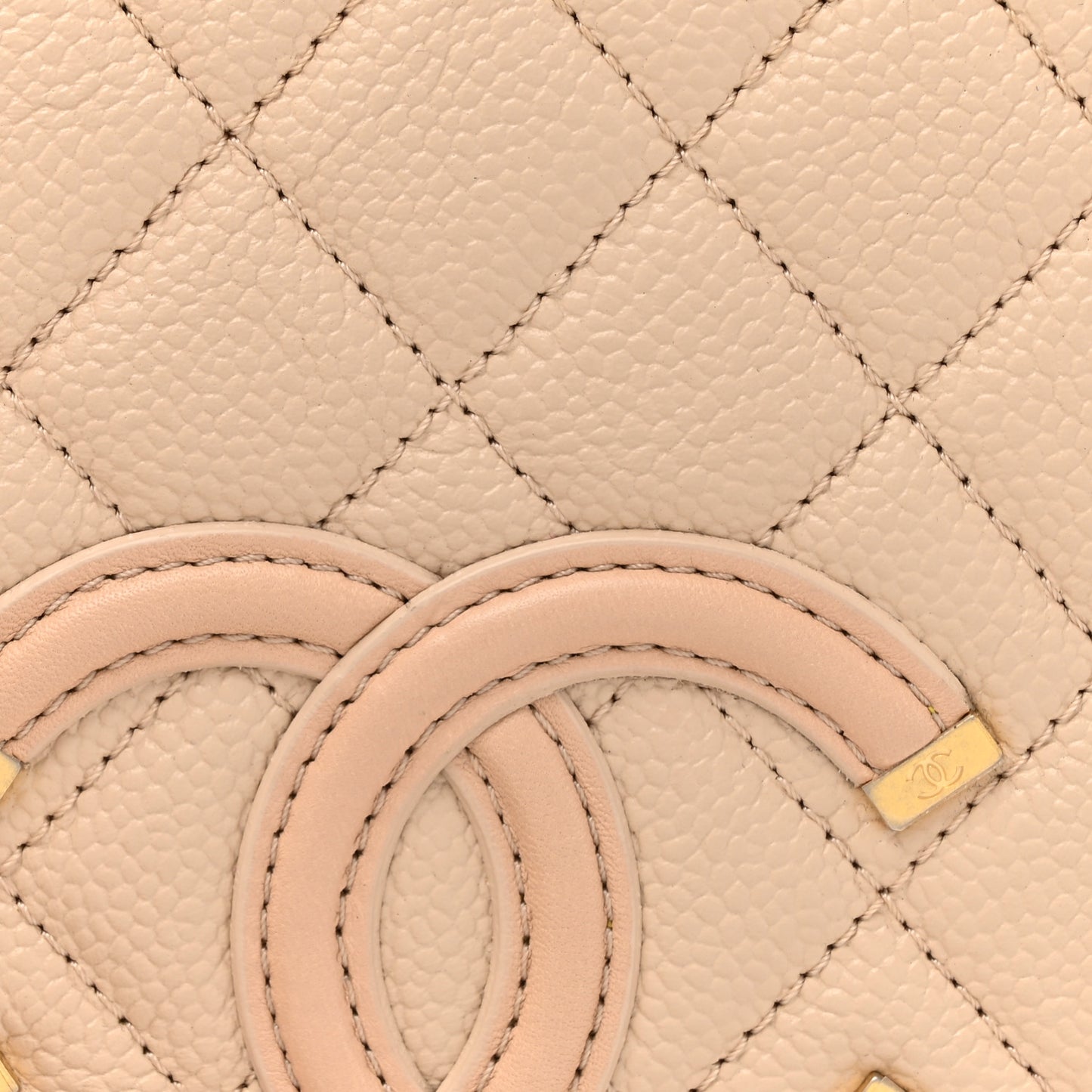 Caviar Quilted Large CC Filigree Vanity Case Beige