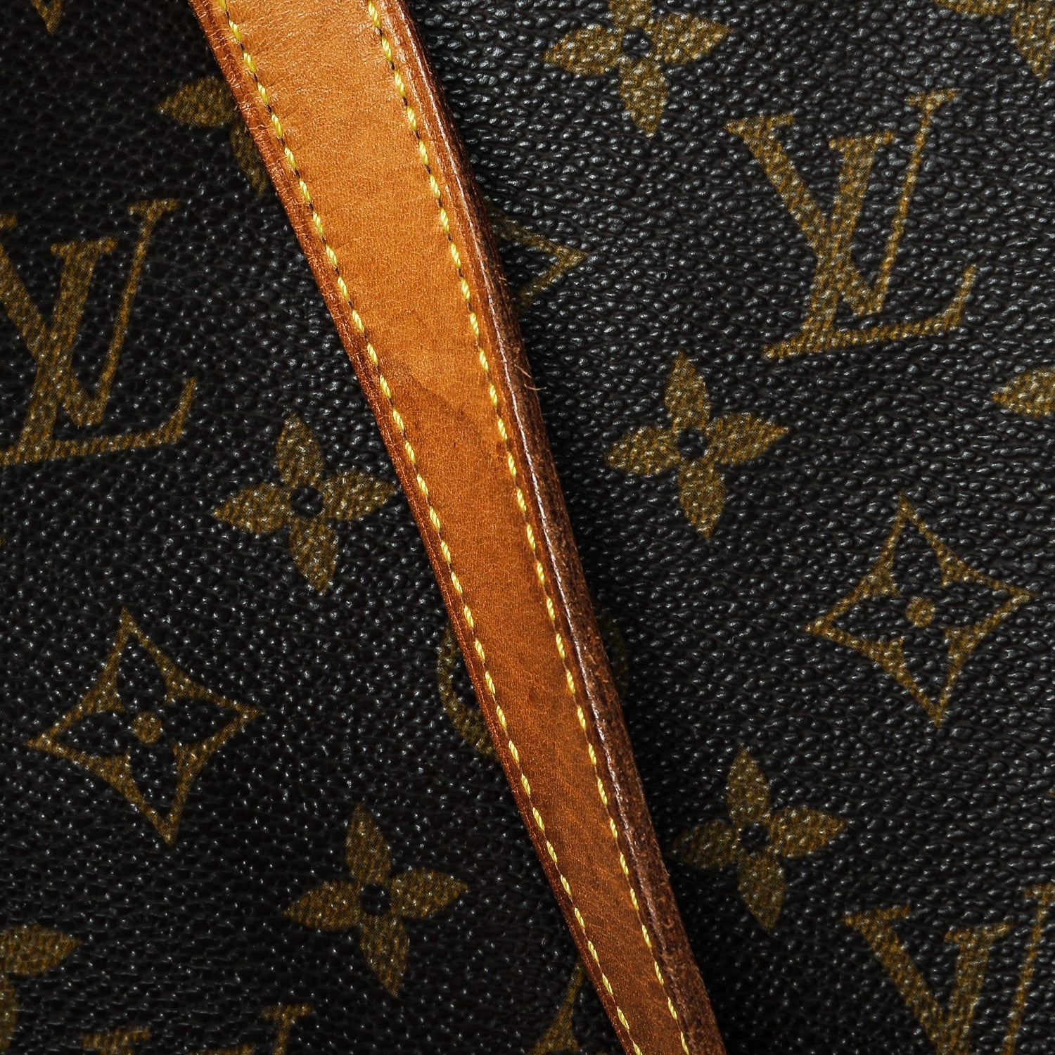 Louis Vuitton Monogram Cabas Mezzo 8 of 8