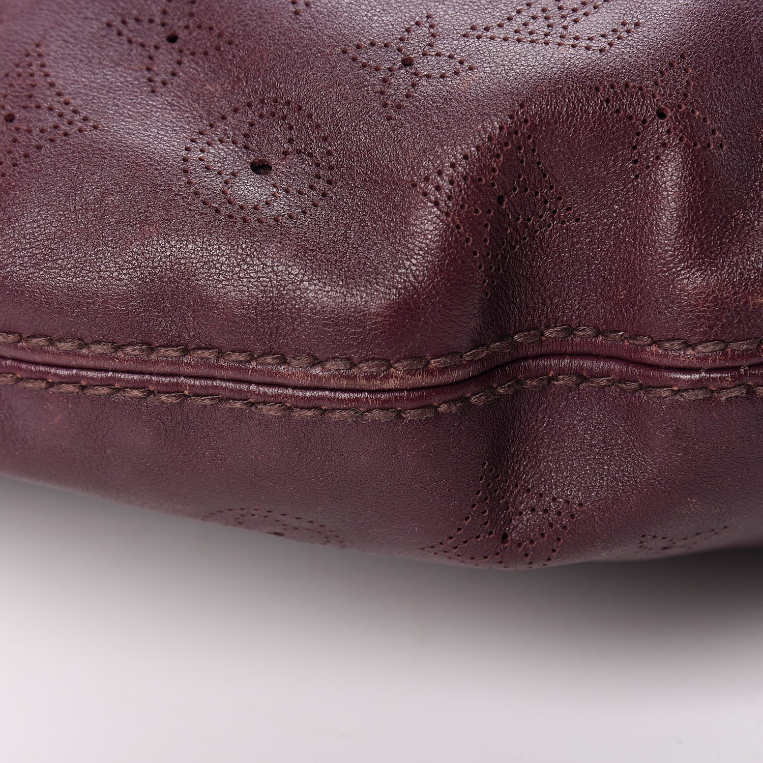 Louis Vuitton Mahina Onatah GM Aubergine 13 of 18
