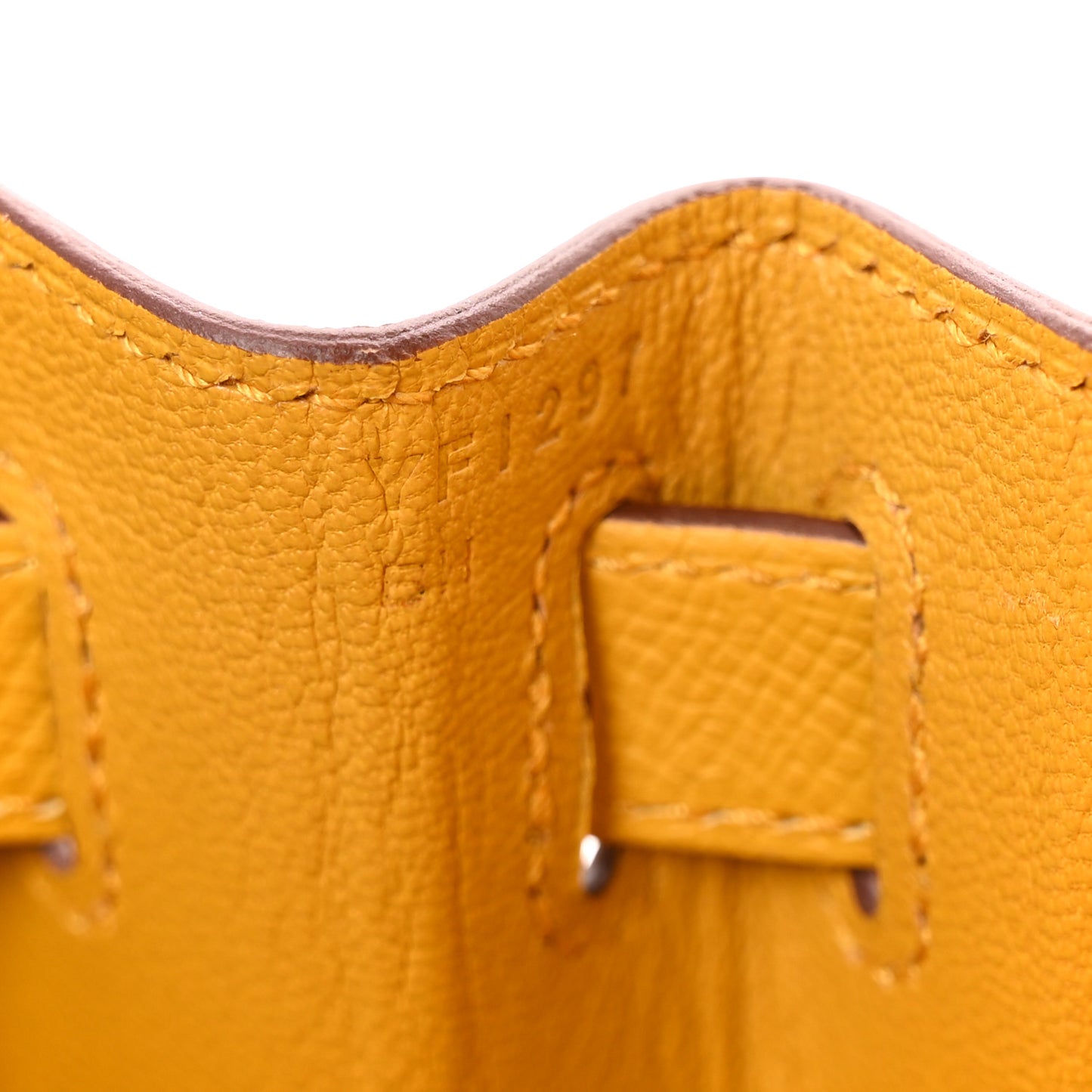 Epsom Kelly Sellier 28 Jaune Ambre