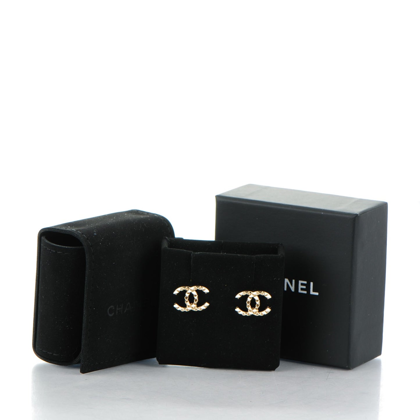 Studded CC Earrings Gold