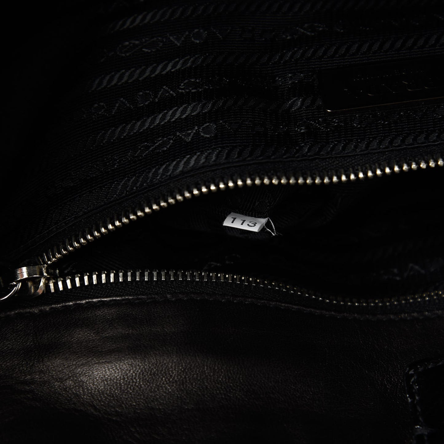 Vernice Gaufre Tote Black