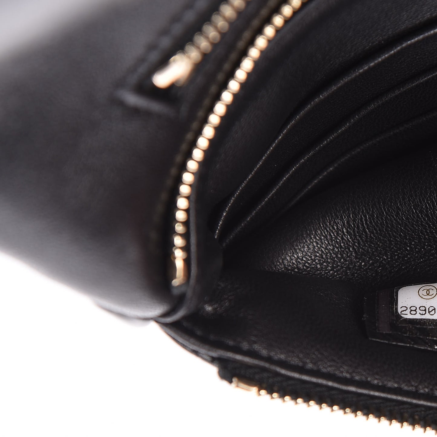 Shiny Crumpled Calfskin Small 31 Pouch Black