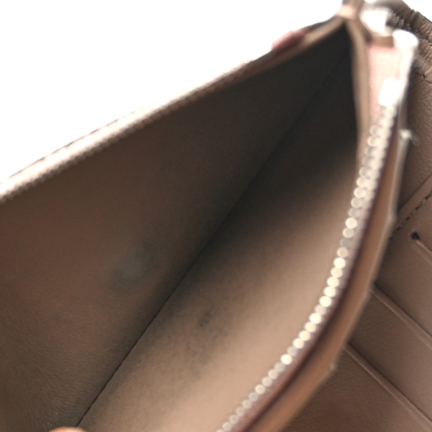 Louis Vuitton Taurillon Capucines Compact Wallet Magnolia 6 of 7