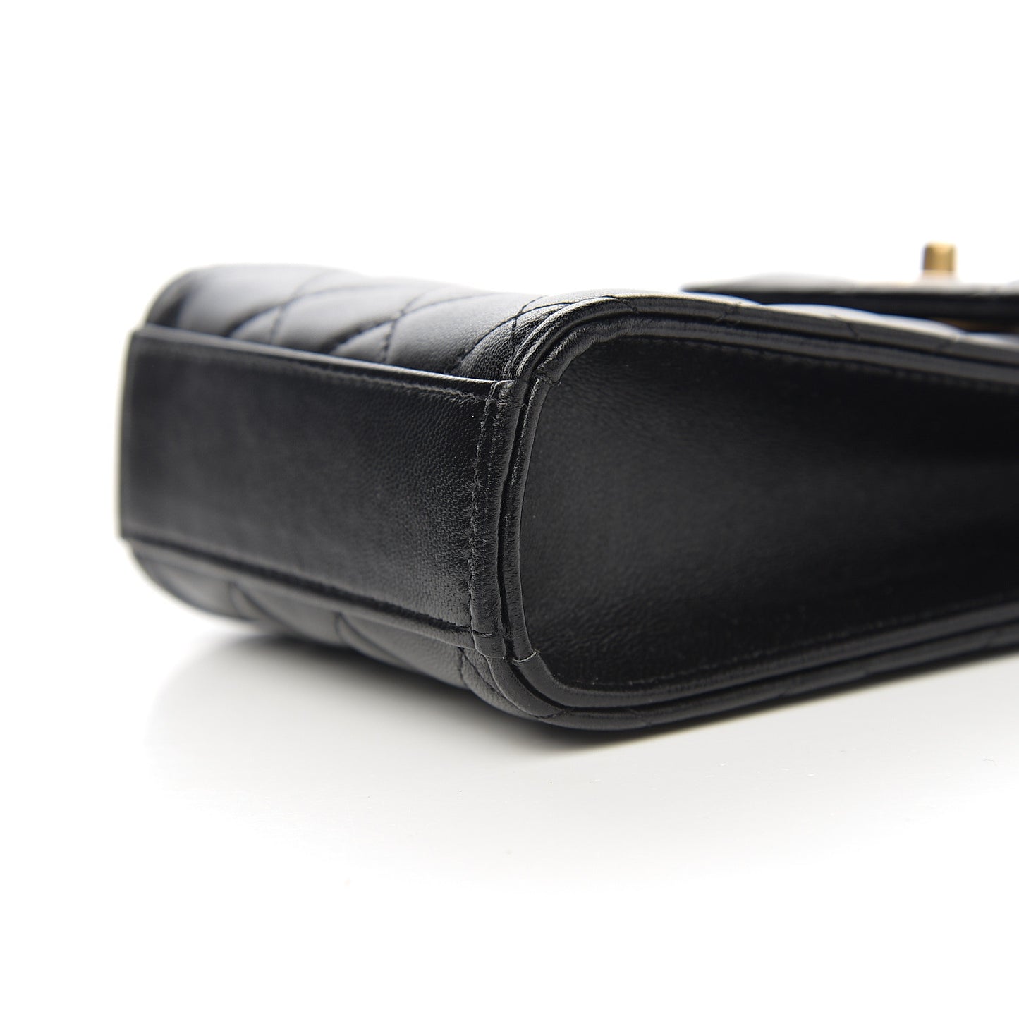 Lambskin Quilted Vertical Pearl Crush Flap With Chain Black