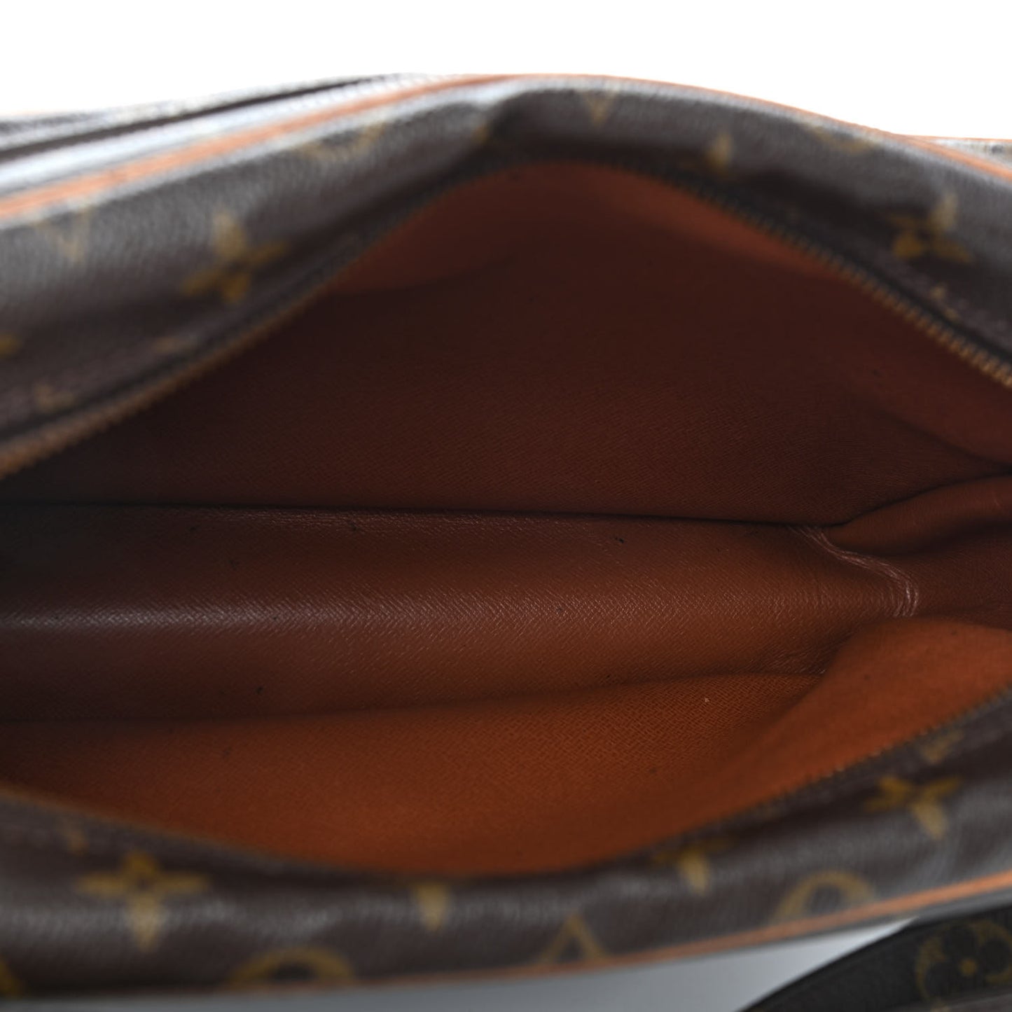 Monogram Nil 28
