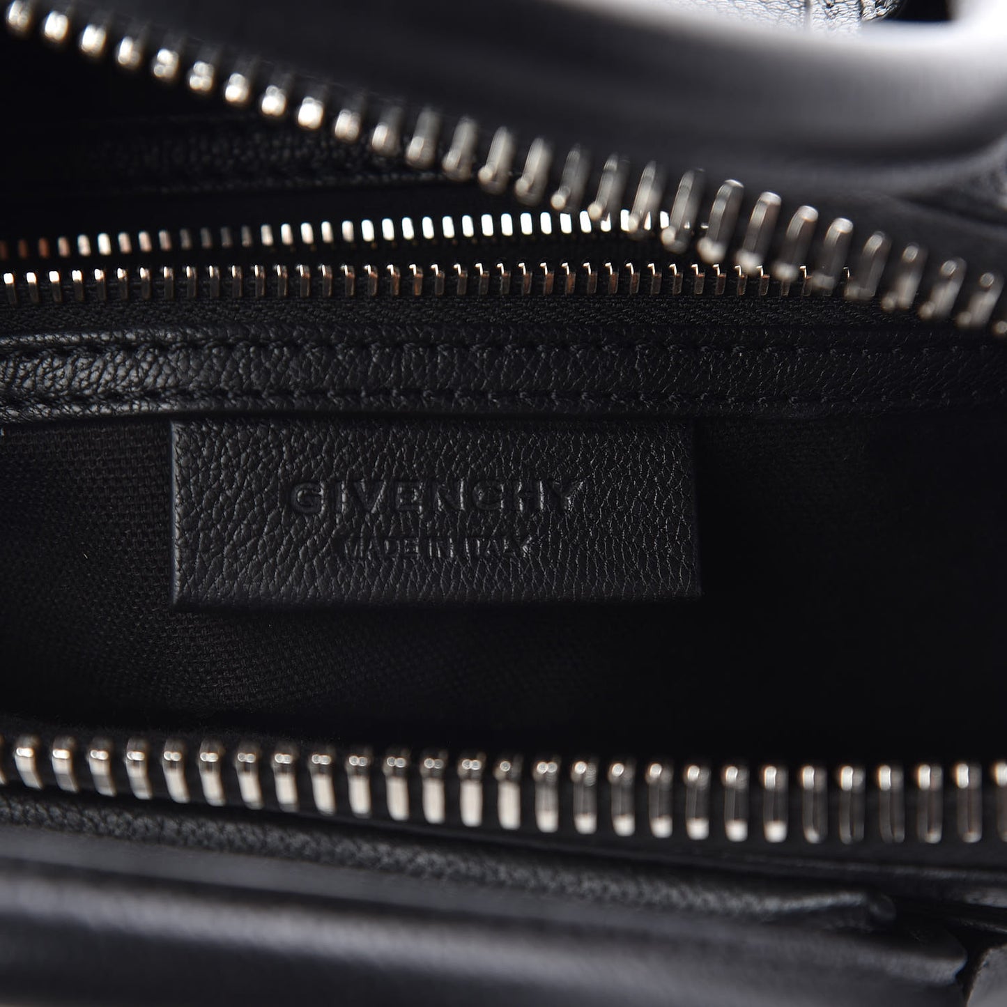 Sugar Goatskin Small Antigona Black