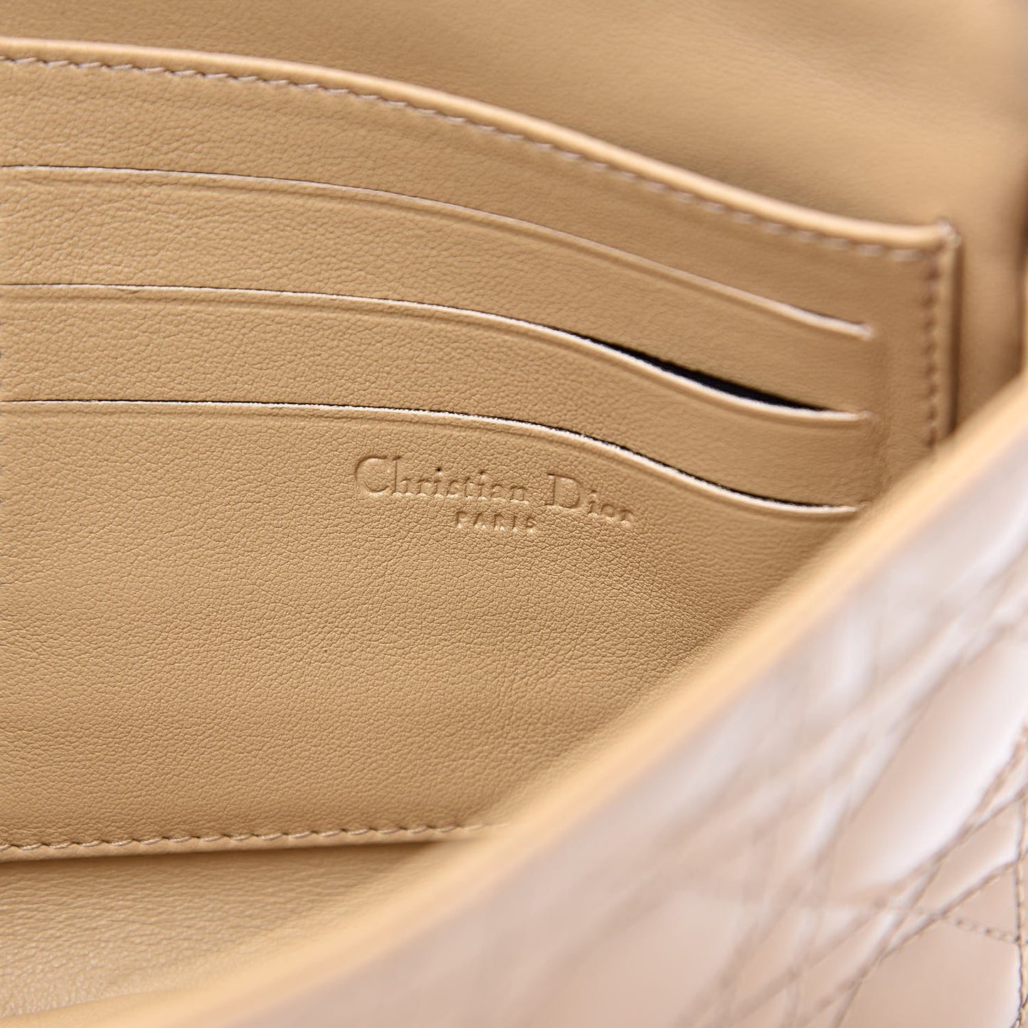Patent Cannage New Lock Pouch Beige