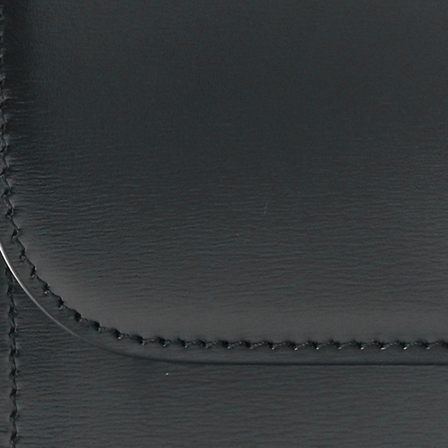Shiny Calfskin Teen Triomphe Black