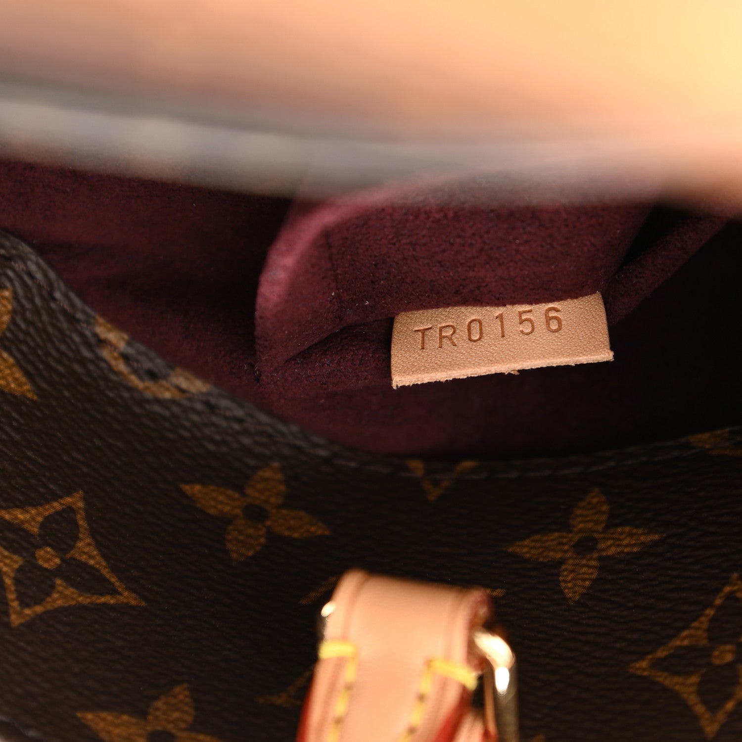 Louis Vuitton Monogram Montaigne MM 7 of 11