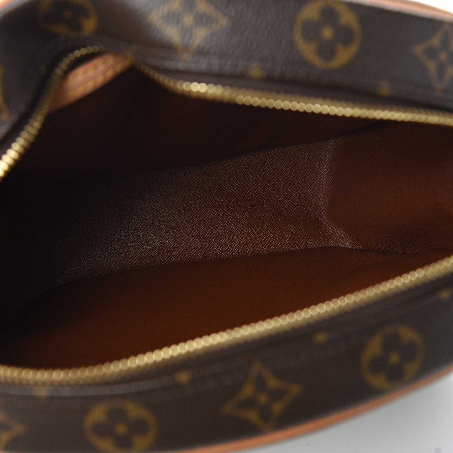 Monogram Blois