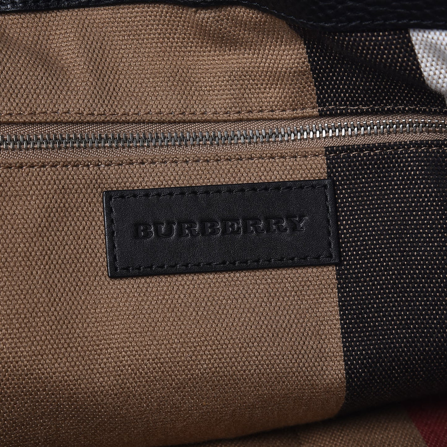 Grainy Calfskin House Check Medium Maidstone Black