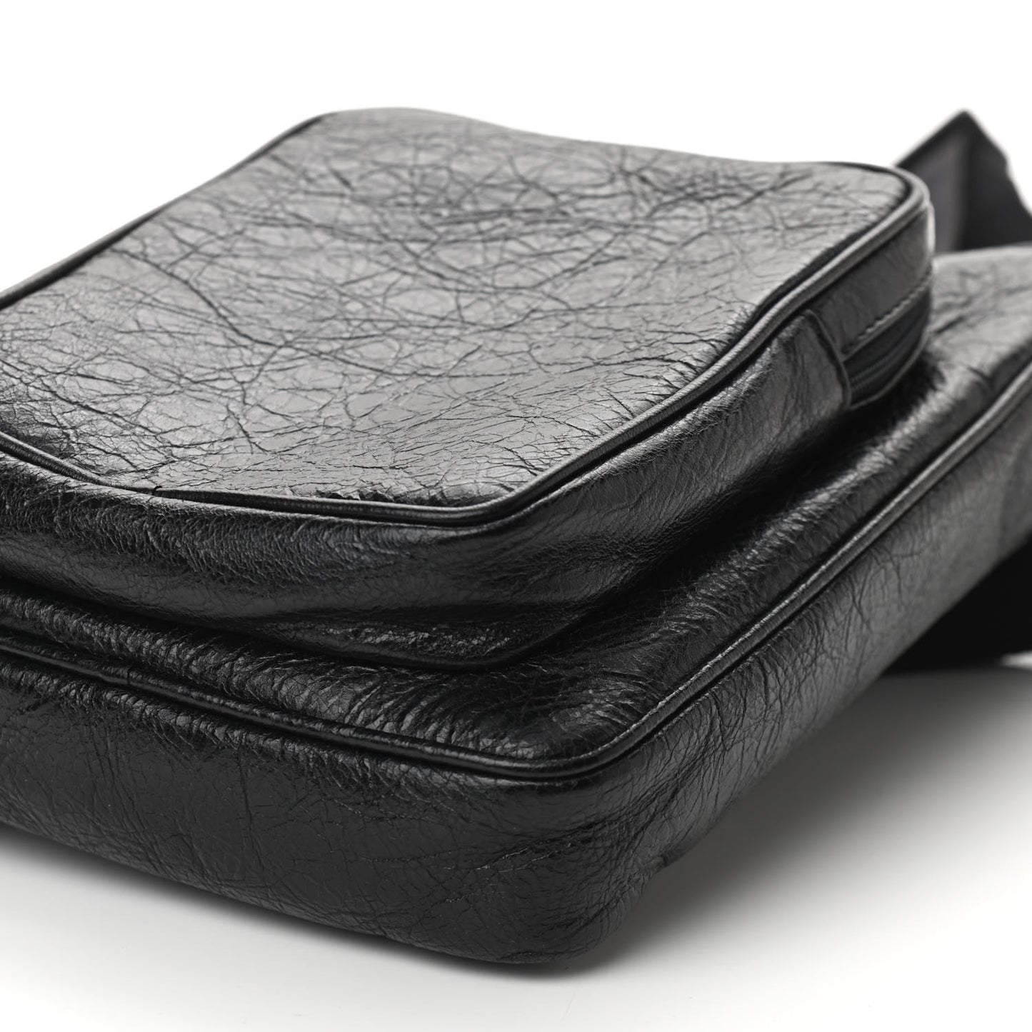 Agneau Logo Explorer Crossbody Messenger Bag Black