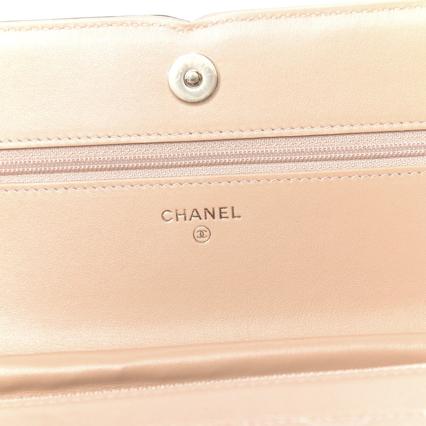 Caviar Quilted CC Filigree Wallet On Chain WOC Beige Black
