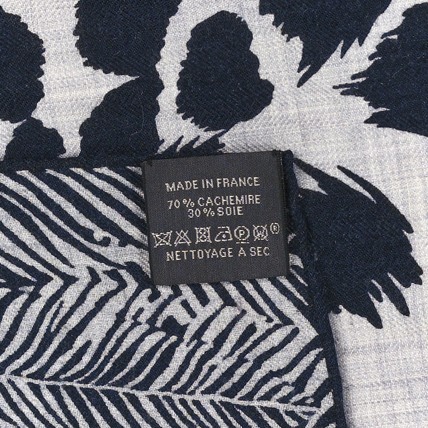 Hermes Cashmere Silk Jaguar Quetzal Shawl 140 Gris Chine Bleu Black Gris 3 of 3