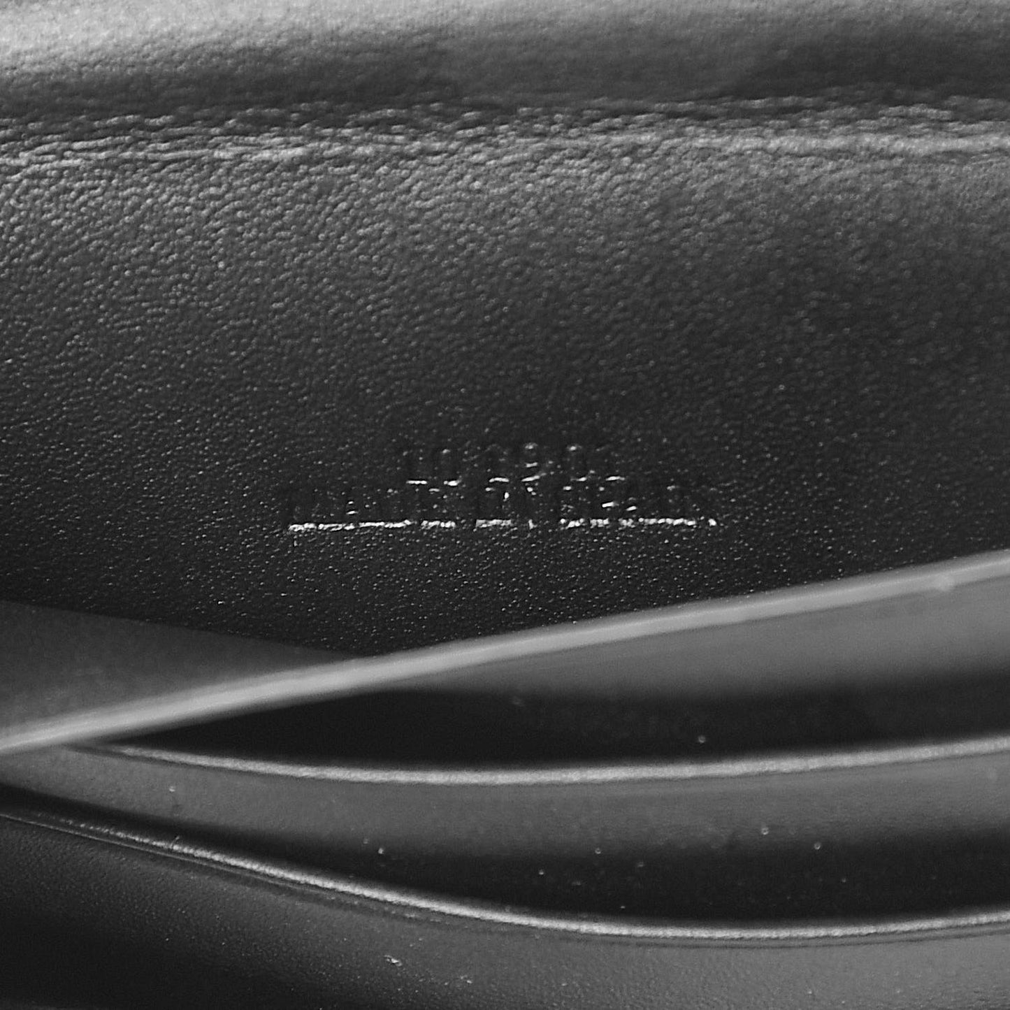 Smooth Calfskin Large Heel Pouch Black