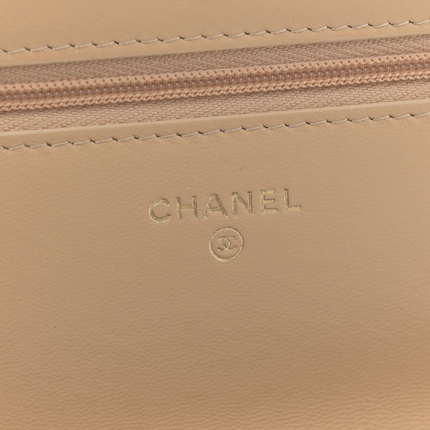 Lambskin Quilted Wallet On Chain WOC Beige Black